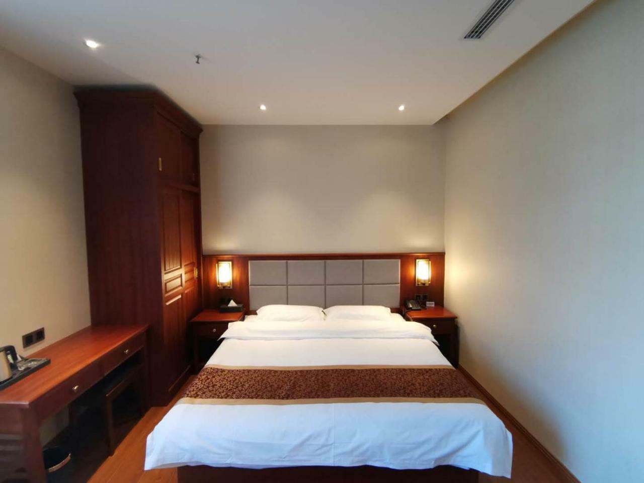 Beijing Gongmei Blue Peacock Business Hotel Exterior photo